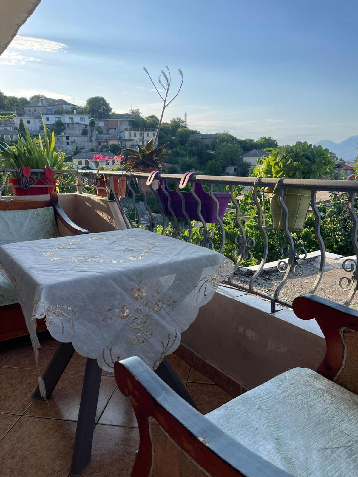 Guest House Lengo Gjirokaster Exterior photo